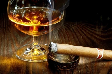 Smoking Glass Whiskey Wine Selective Coloring Cigars Ice Cubes ...