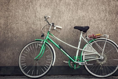 Bicycle Green Bike Wall Ultra Hd Wallpapers 4k 2560x Jpg 284355
