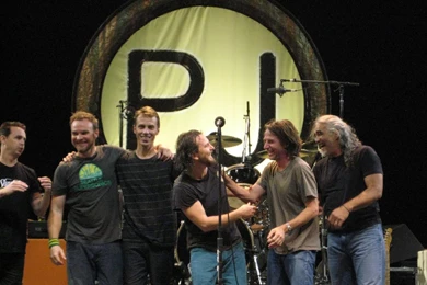 Pearl Jam Wallpapers Hd Images Desktop Background