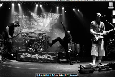 Ezonaf: Selena Gomez Hot Kissing Scene