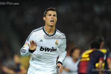 434666_krishtianu ronaldu_real madrid_yel_1680x1050_www.Gde Fon.com.jpg