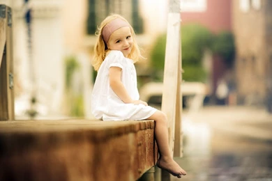 Cute Little Girl High Quality PC (id: 177751) – BUZZERG