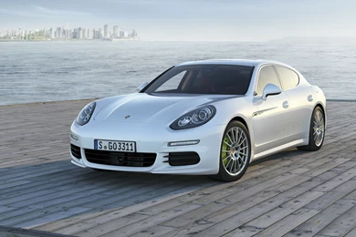 2014 Porsche Panamera Wallpapers