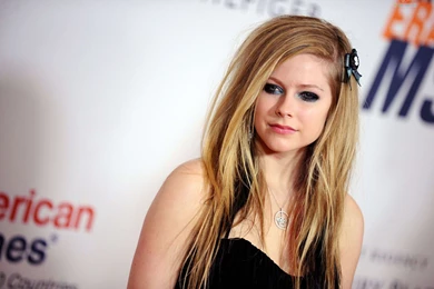 AVRIL LAVIGNE HD WALLPAPERS 033 AMB.jpg