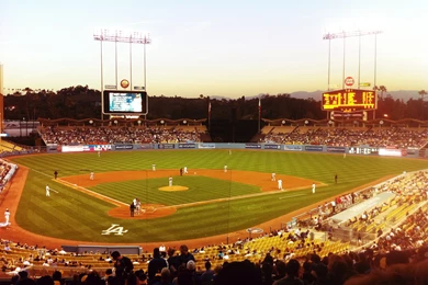 04:14:11 – Dodger Stadium