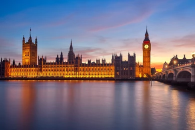 England city wallpaper.jpg