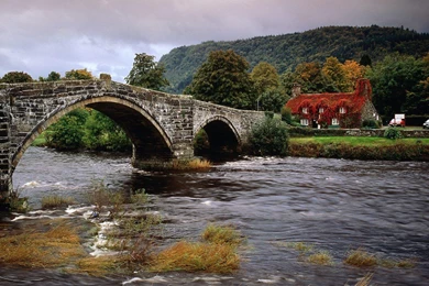 RIVER WALES WALLPAPER (