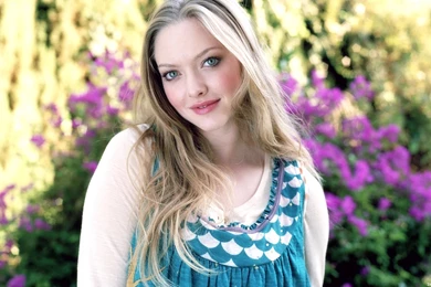Amanda Seyfried Wallpapers Latest Images