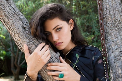 Awesome Phoebe Tonkin Wallpapers