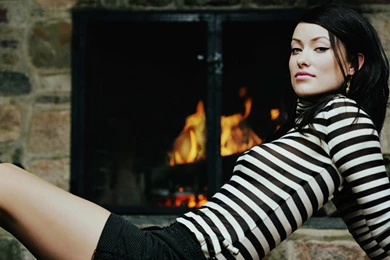 Olivia Wilde Stripes HD Wallpapers